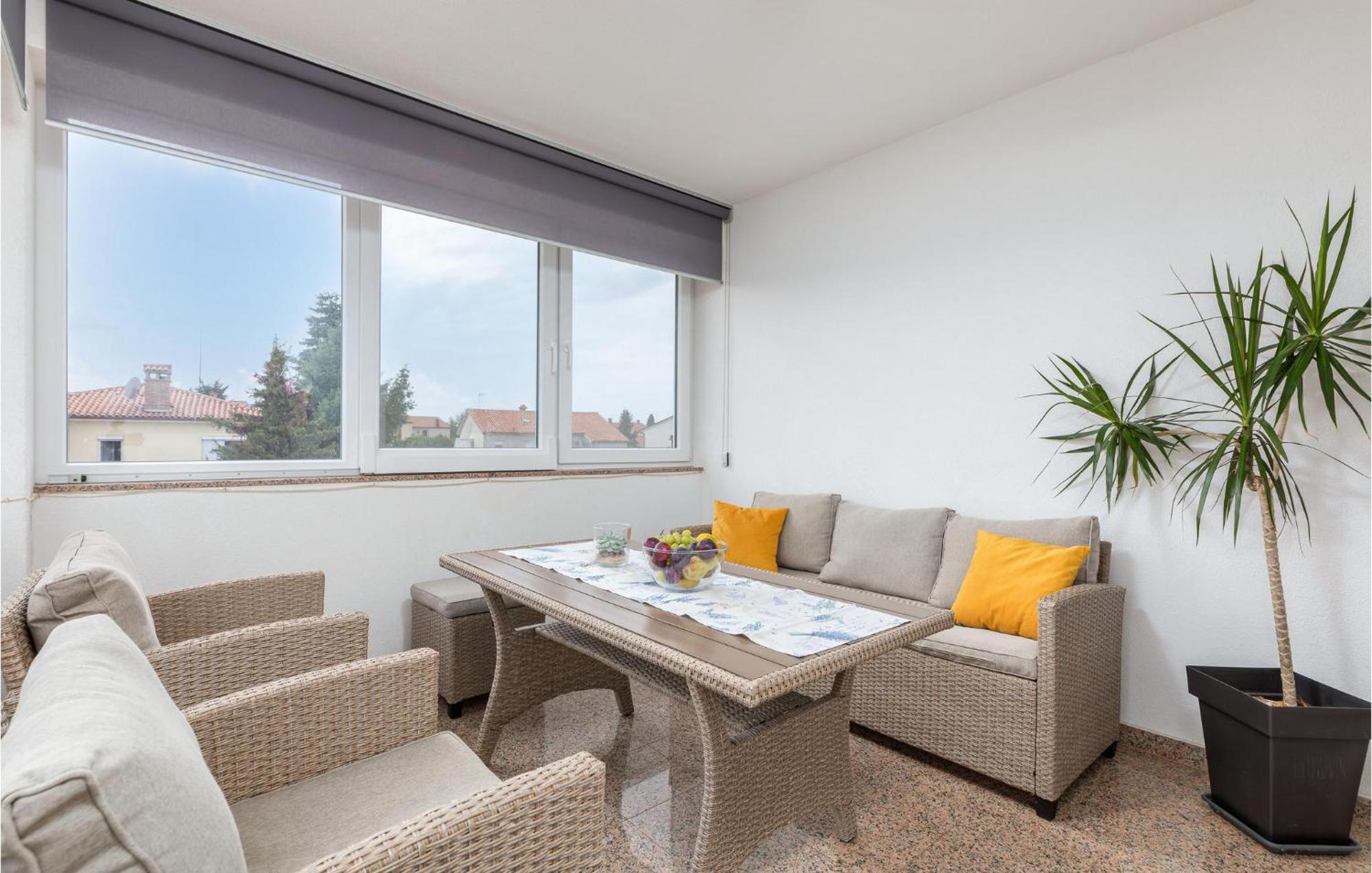 Lovely Apartment In Valbandon With Kitchen Fazana Exterior photo