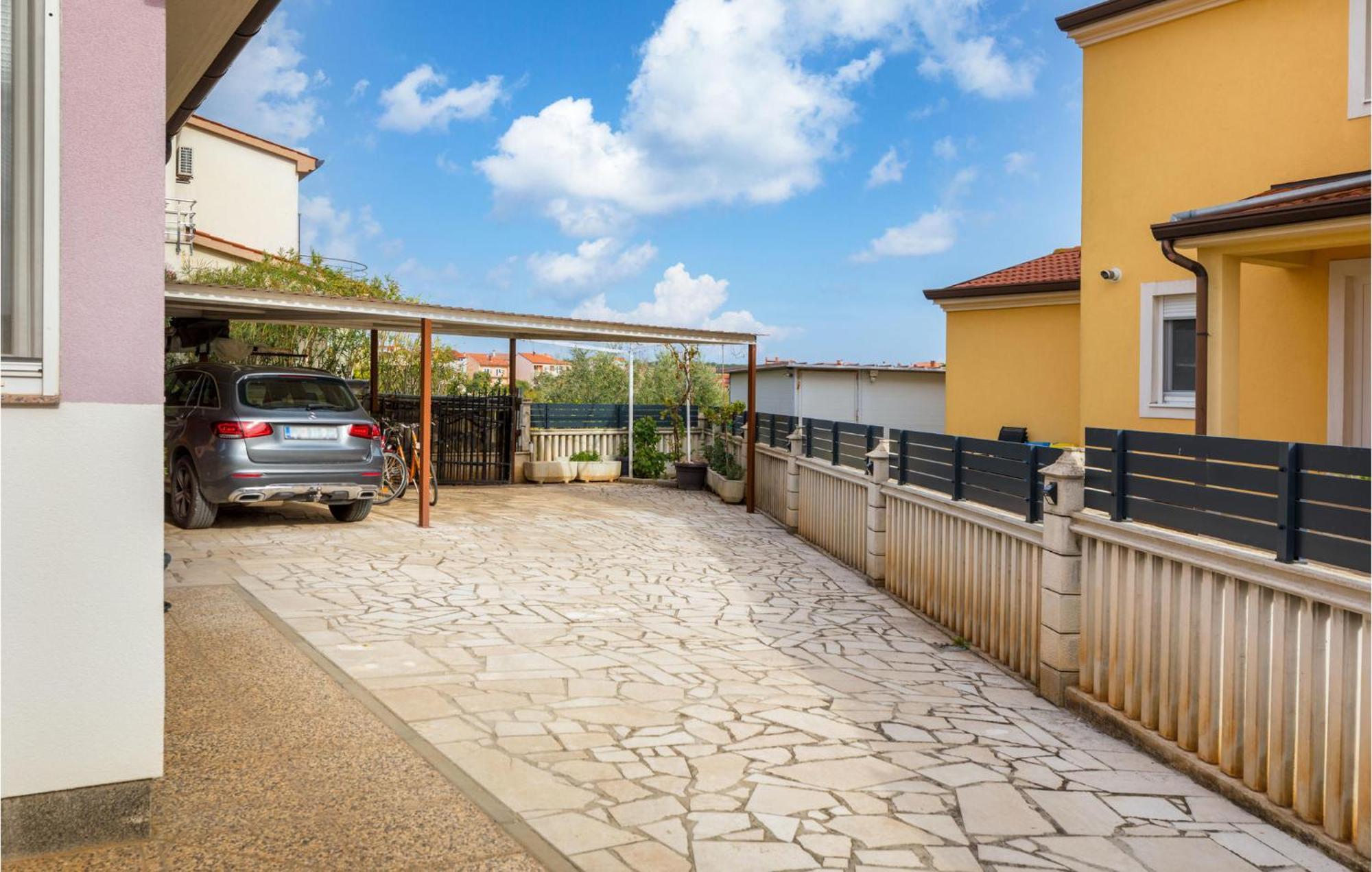 Lovely Apartment In Valbandon With Kitchen Fazana Exterior photo